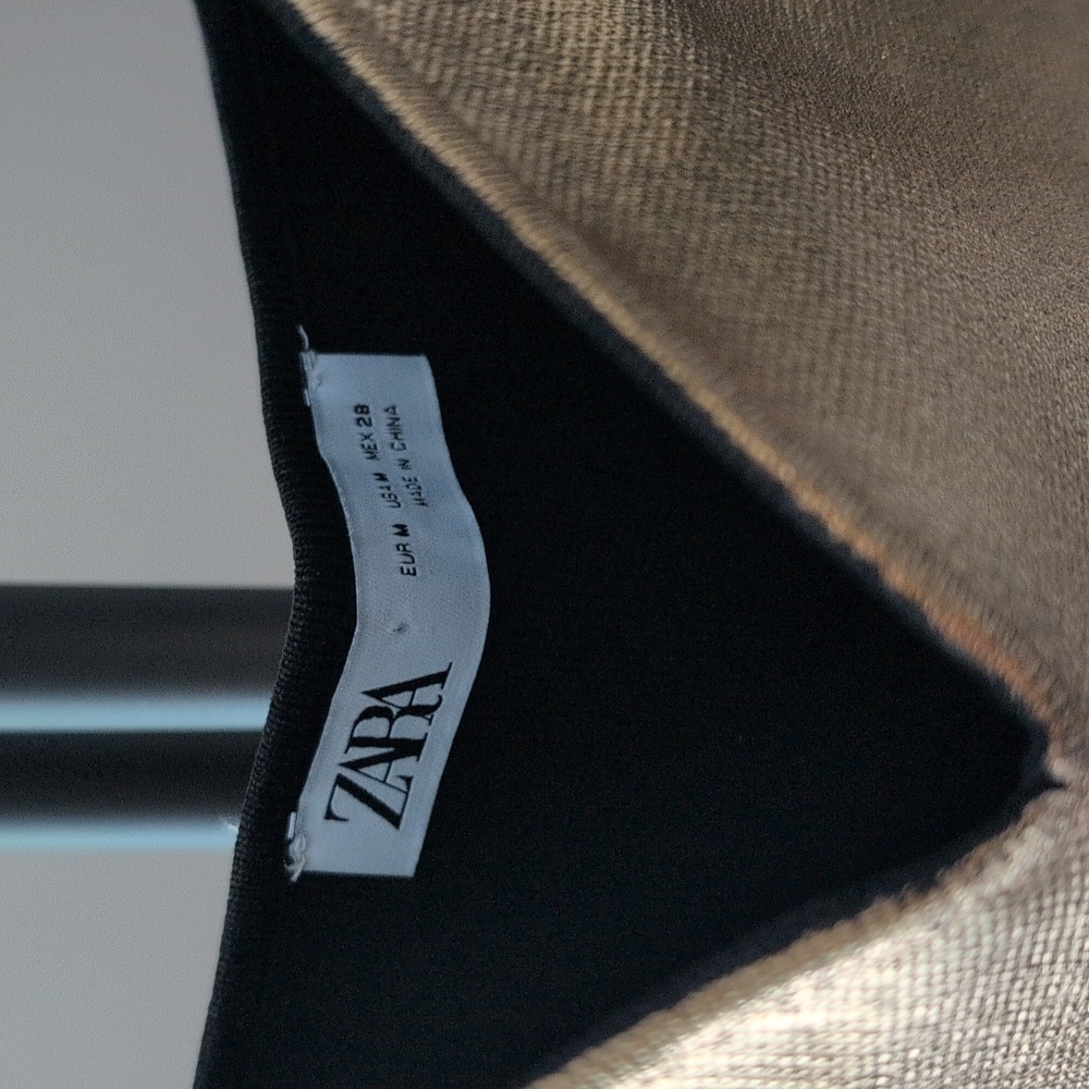 Zara Metallic Gold V-Neck Top - Picture 2 of 3